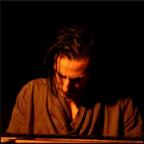 Ozymandias and his piano